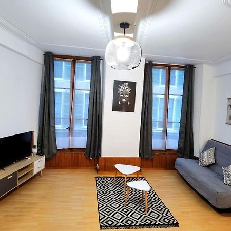 Charmant T2 Meuble Quartier Chateau De Pau Exterior foto